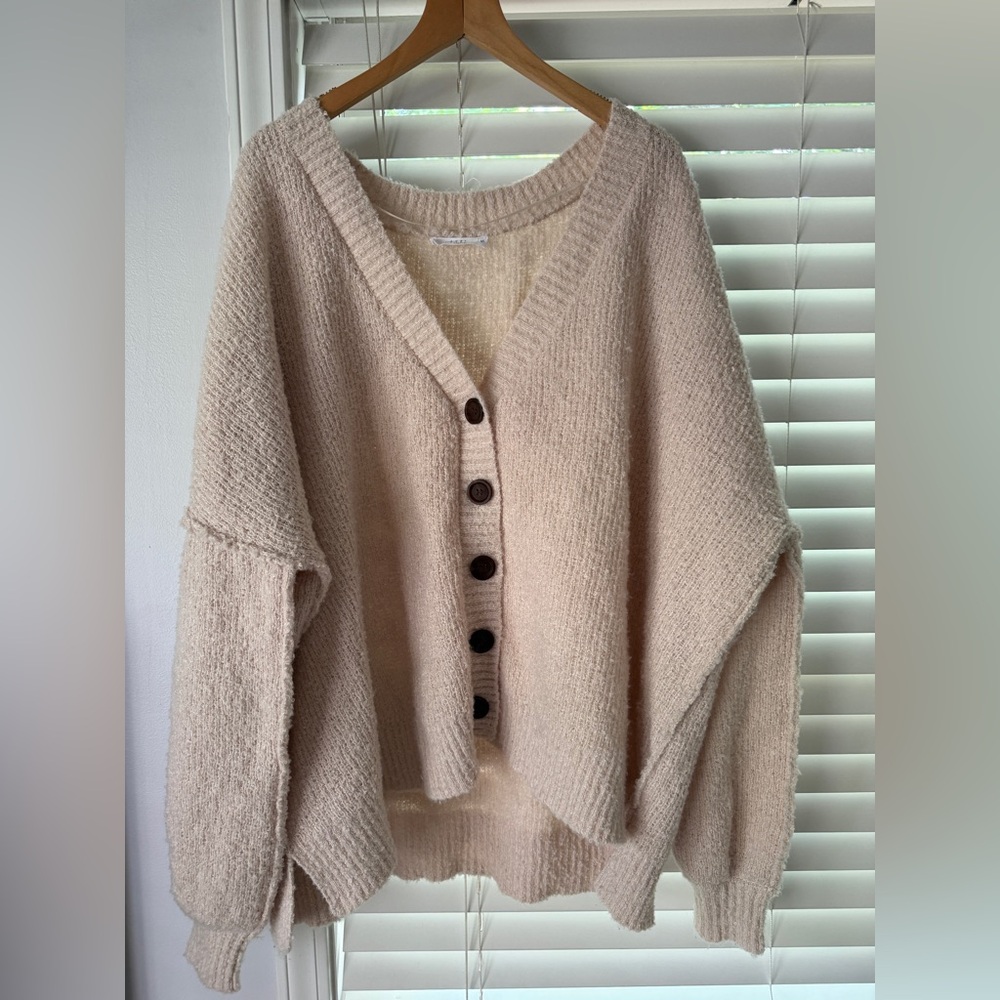 TALULAH Cream Lev Button Cardigan